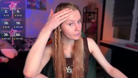 Britney online show from December 4, 7:24 pm