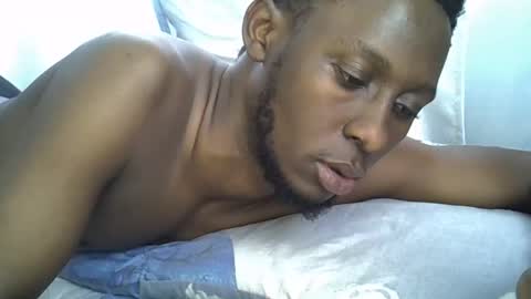 lunalove22_ online show from December 17, 4:52 am