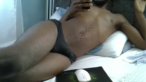 lunalove22_ online show from November 4, 4:58 am