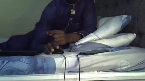 lunalove22_ online show from April 26, 3:37 am