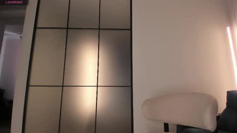 Aisha online show from November 3, 8:04 am