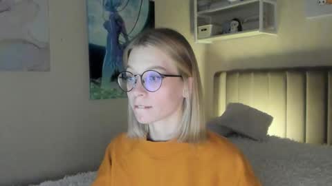 Sofia online show from October 17, 5:28 pm