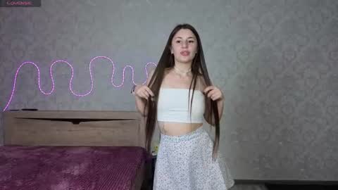 lunara6 online show from July 16, 5:27 pm
