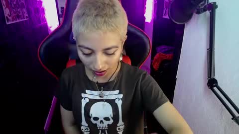 lunarichy online show from November 14, 8:11 pm