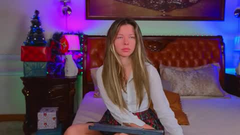 Luna Rishi online show from December 20, 6:42 am