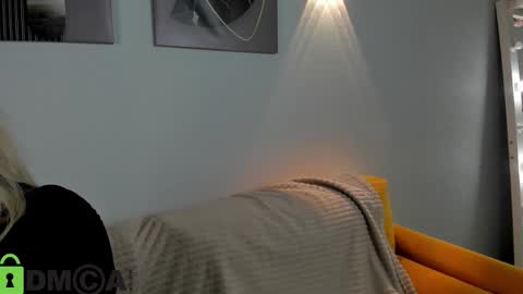 LunasShine online show from March 3, 4:08 am