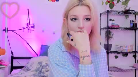 Kate online show from March 1, 3:10 am