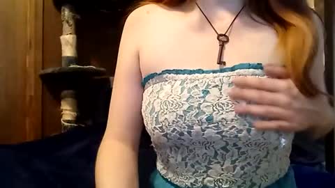 lunathepoet online show from July 19, 9:28 pm