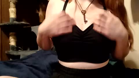 lunathepoet online show from July 2, 4:06 am
