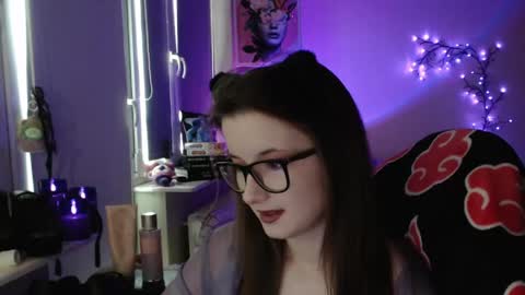 LunaXcherry online show from May 7, 4:57 pm