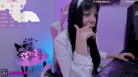   online show from February 19, 10:53 pm