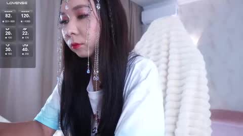 lunna_fae online show from September 30, 1:21 pm