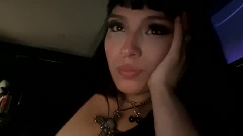 Lupita online show from February 24, 1:46 am