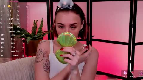 your sweet Liana online show from February 19, 6:12 am