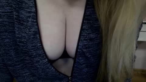 Hailey online show from November 25, 11:36 pm