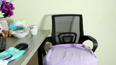 Lussie  online show from April 26, 3:31 pm