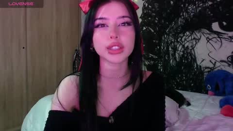 Valerie  April   online show from February 6, 10:32 pm