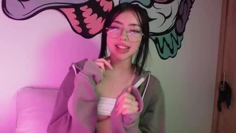 Valerie  April   online show from December 19, 8:24 am