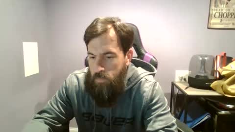 Luv2likslit online show from October 15, 8:04 am