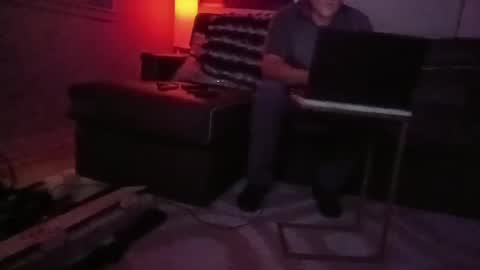 Luv2tokNstrok online show from September 21, 10:52 am