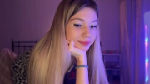 luv_jess online show from September 11, 10:22 pm