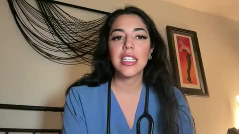 luxcher22 online show from April 18, 3:52 am