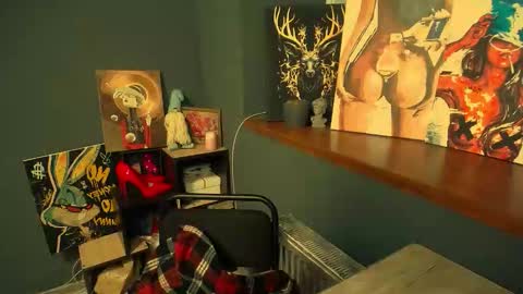 Katie online show from March 30, 1:55 pm