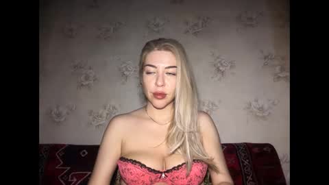 LuxSonyaStar online show from May 13, 8:29 pm
