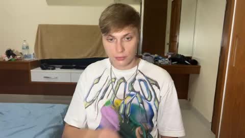 bobby online show from April 18, 8:09 pm