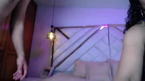 Lesly And Arnold online show from November 25, 3:16 am