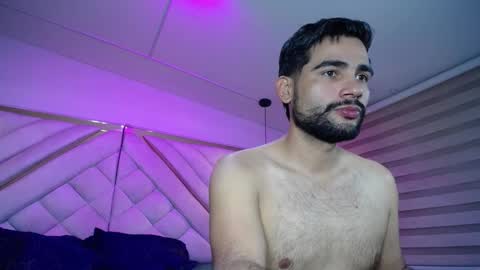 Lesly And Arnold online show from December 3, 4:35 am