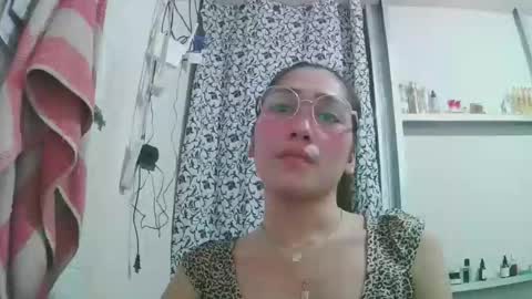 Snapshot of luxy27 chatting on October 4, 7:06 am nikke online show from October 4, 7:06 am