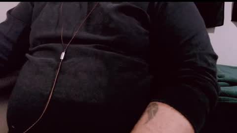 Snapshot of lvcifer_ chatting on March 2, 11:50 am ayoo online show from March 2, 11:50 am