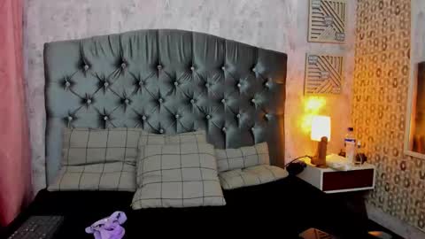 Lyan online show from February 17, 3:16 am