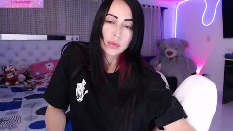 Snapshot of lyann_ chatting on October 5, 3:15 am Lyann online show from October 5, 3:15 am