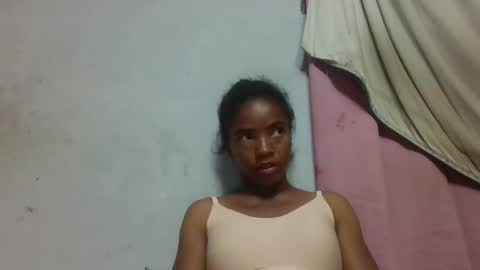 lydie856696 online show from April 19, 6:21 pm