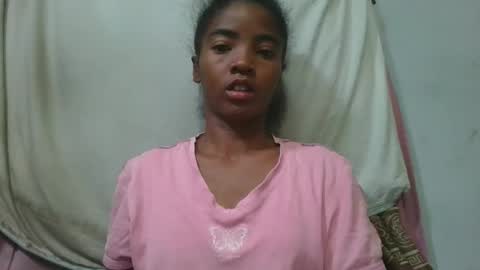 lydie856696 online show from May 21, 2:51 am