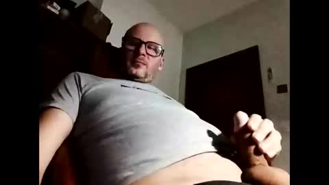 Snapshot of lyelik chatting on January 29, 10:22 pm Alex online show from January 29, 10:22 pm