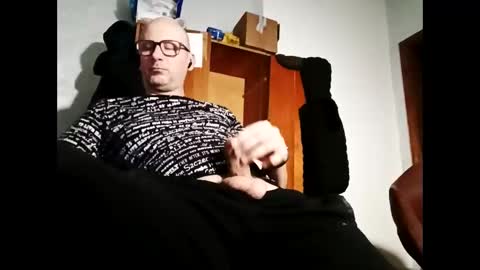 Snapshot of lyelik chatting on January 8, 3:08 am Alex online show from January 8, 3:08 am