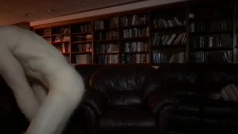 lyle blue online show from February 25, 10:41 am