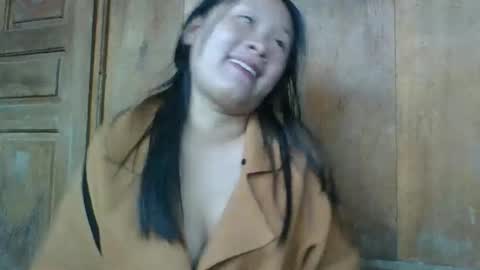Snapshot of lylymai chatting on October 1, 10:03 am lylymai online show from October 1, 10:03 am