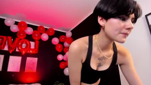 Snapshot of lyn_lebelle chatting on February 16, 1:03 am Lyn online show from February 16, 1:03 am