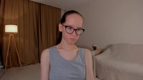 Sara online show from October 25, 4:40 pm