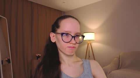 Sara online show from February 11, 4:11 pm