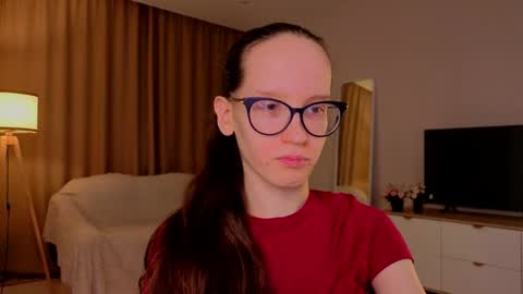 Sara online show from April 7, 4:31 pm