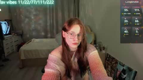 lynne_dawson online show from October 18, 4:55 pm