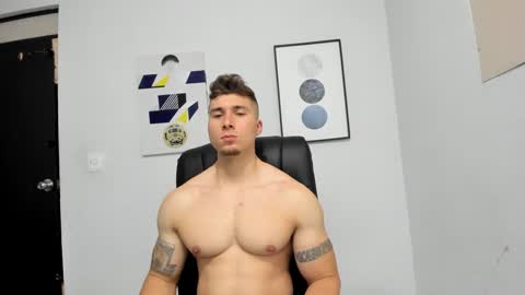 Lyonel online show from December 31, 8:12 pm