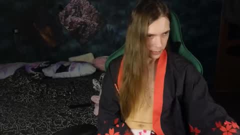 m1shq online show from March 8, 11:07 pm