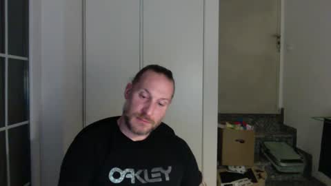 m4rduk online show from December 5, 12:03 am