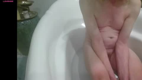 m54whrdn online show from December 4, 5:51 am